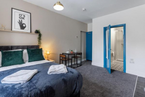 City Centre Studio 1 with Free Wifi and Smart TV by Yoko Property